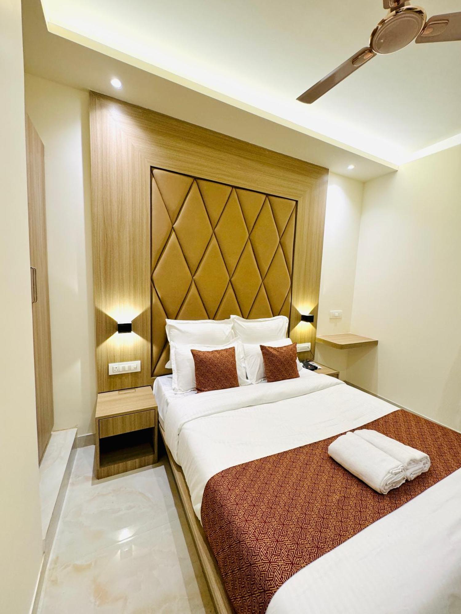 Hotel Bellamont Mumbai Exterior photo