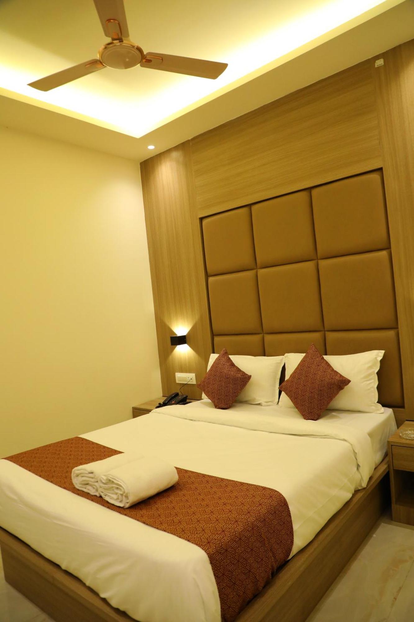 Hotel Bellamont Mumbai Exterior photo