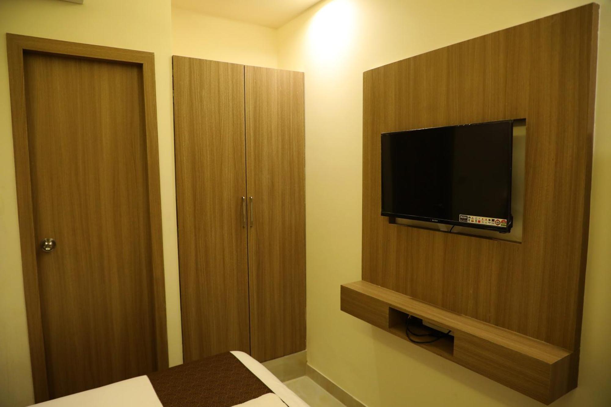 Hotel Bellamont Mumbai Exterior photo