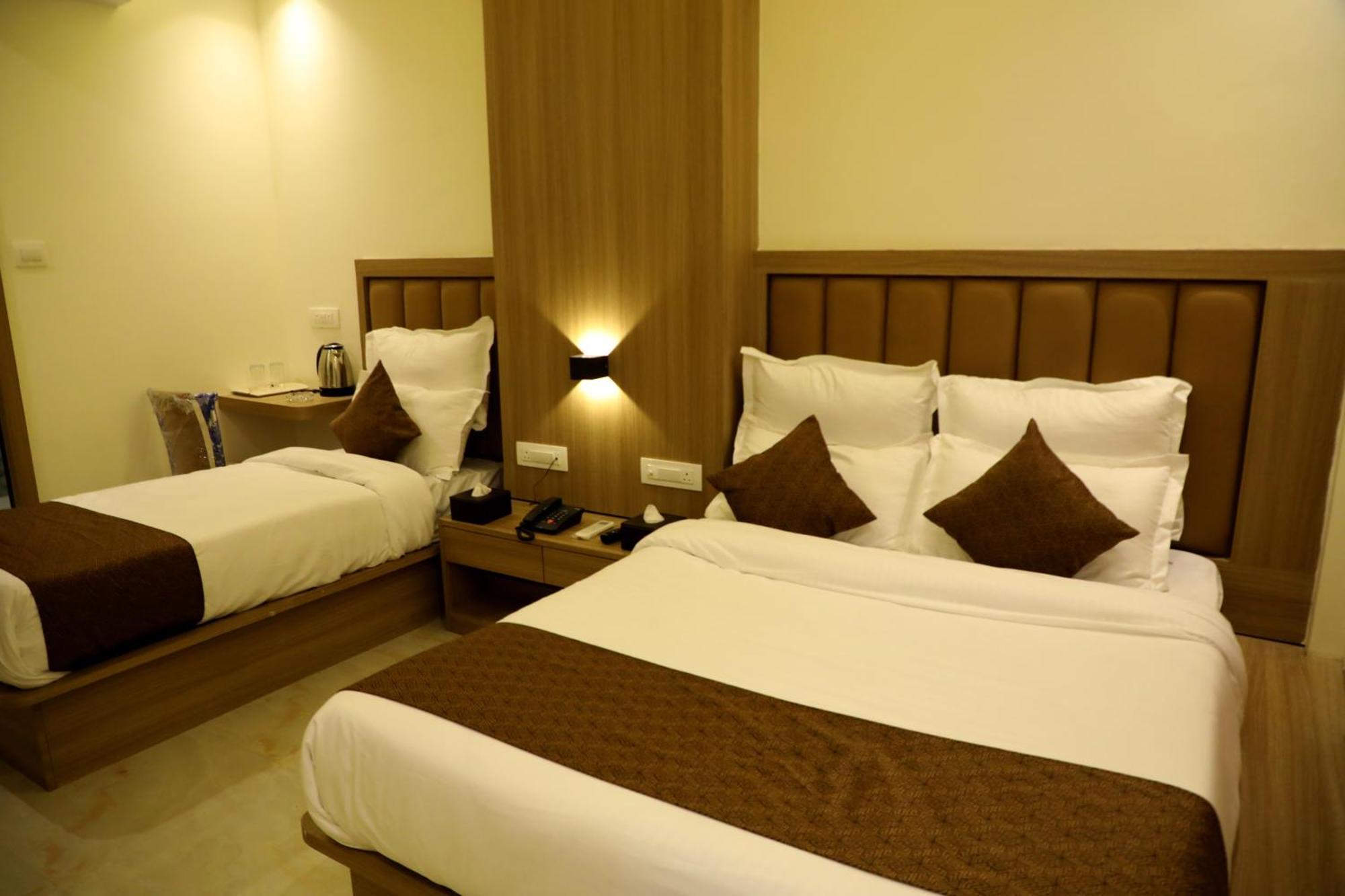 Hotel Bellamont Mumbai Exterior photo
