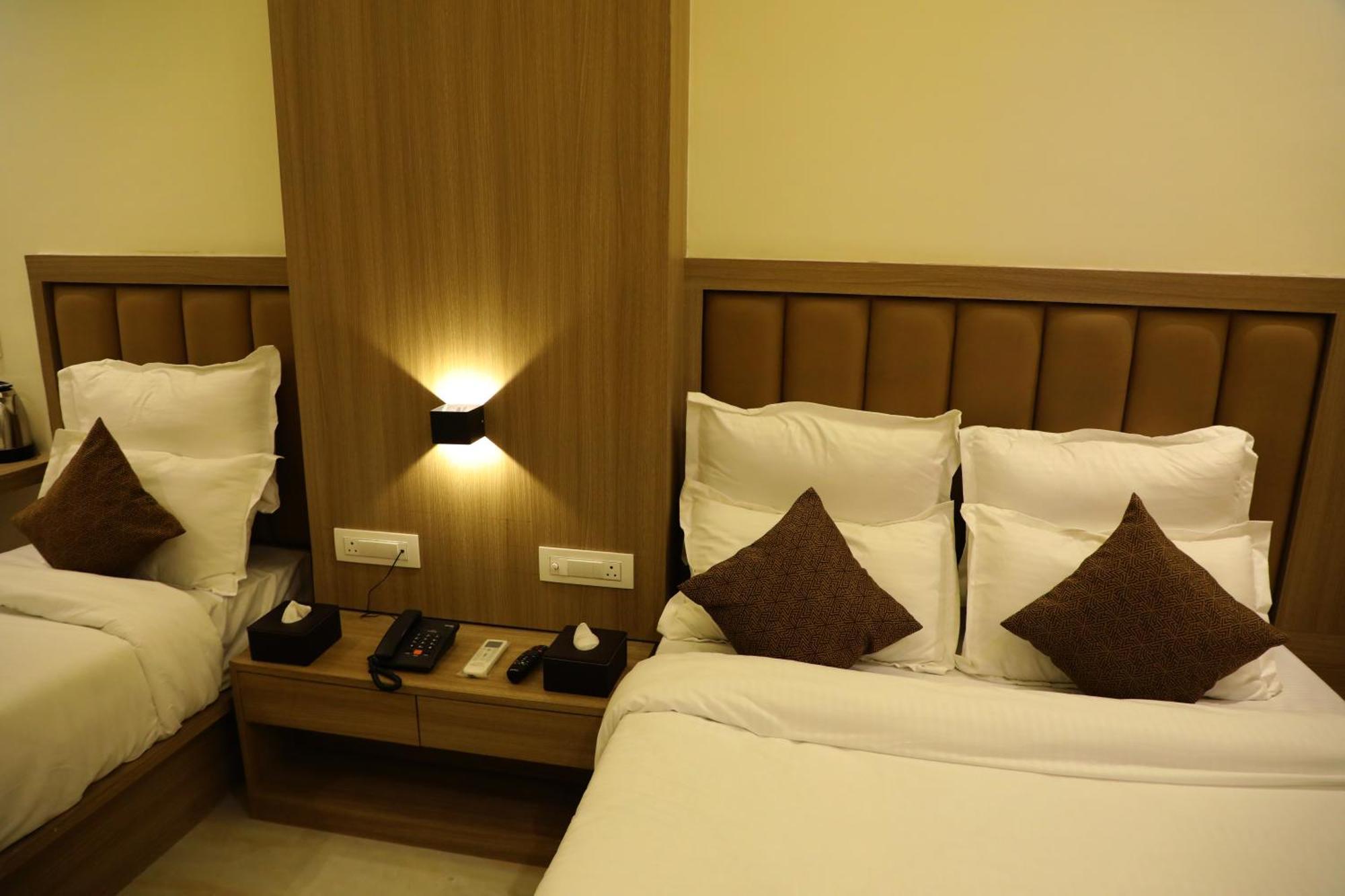 Hotel Bellamont Mumbai Exterior photo